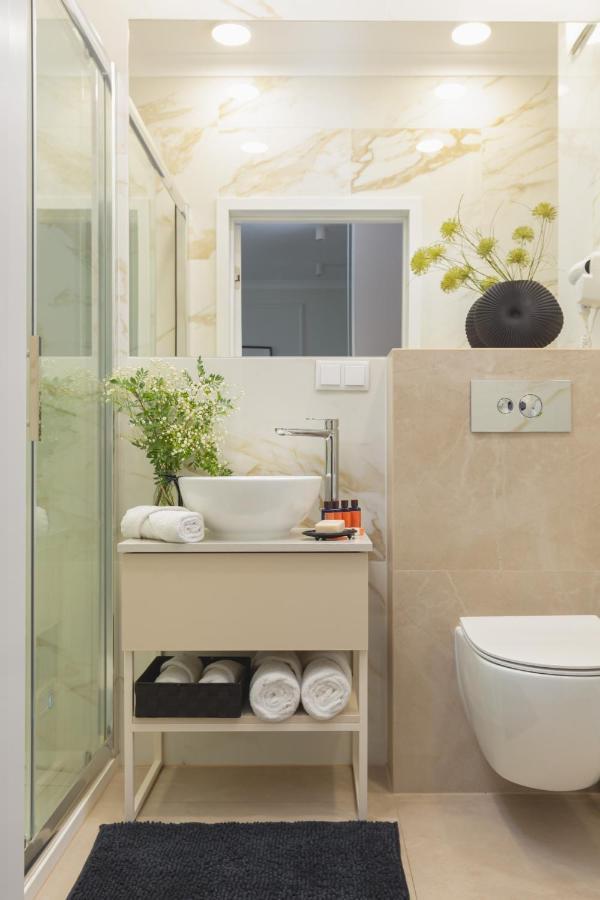 ורשה Mennica Residence Central Apartment By Renters Prestige מראה חיצוני תמונה