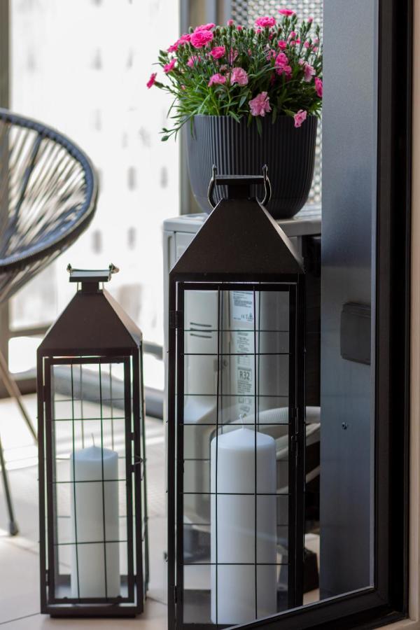 ורשה Mennica Residence Central Apartment By Renters Prestige מראה חיצוני תמונה